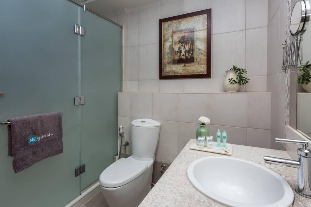Higuests - Roomy Apt With Infinity Pool Close To Burj Khalifa دبي المظهر الخارجي الصورة