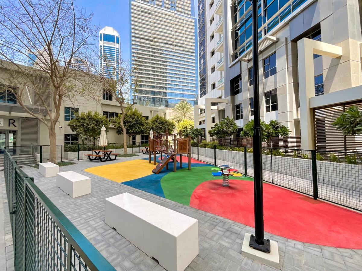 Higuests - Roomy Apt With Infinity Pool Close To Burj Khalifa دبي المظهر الخارجي الصورة