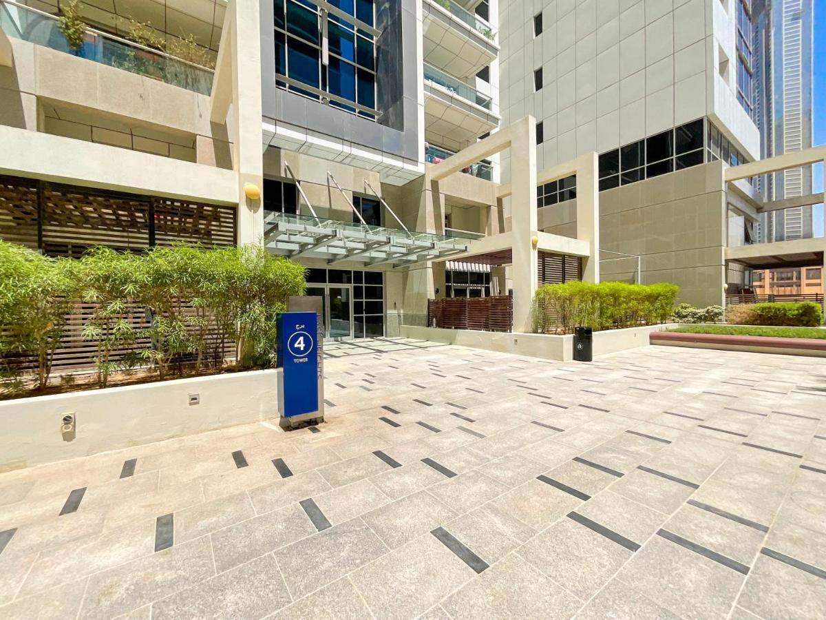 Higuests - Roomy Apt With Infinity Pool Close To Burj Khalifa دبي المظهر الخارجي الصورة