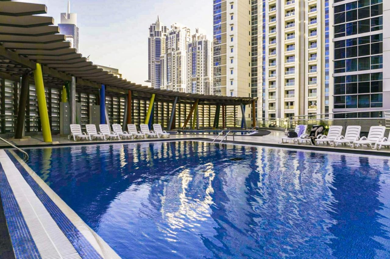 Higuests - Roomy Apt With Infinity Pool Close To Burj Khalifa دبي المظهر الخارجي الصورة