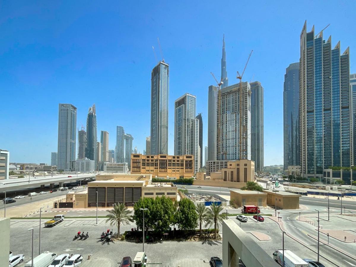 Higuests - Roomy Apt With Infinity Pool Close To Burj Khalifa دبي المظهر الخارجي الصورة