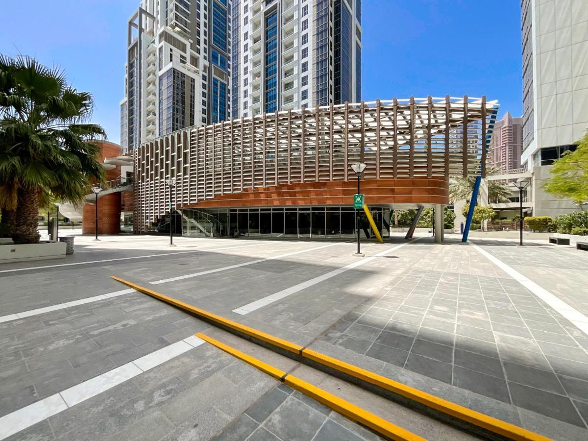 Higuests - Roomy Apt With Infinity Pool Close To Burj Khalifa دبي المظهر الخارجي الصورة