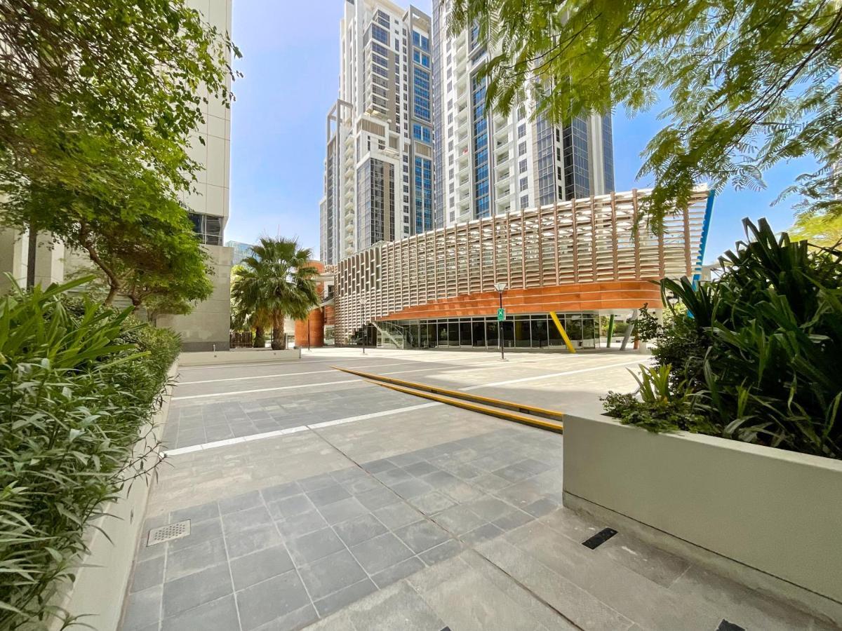 Higuests - Roomy Apt With Infinity Pool Close To Burj Khalifa دبي المظهر الخارجي الصورة